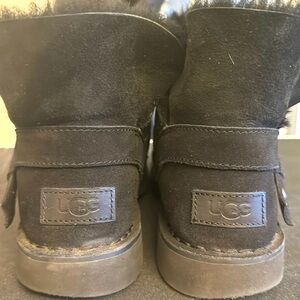 Ugg Short Black Boots